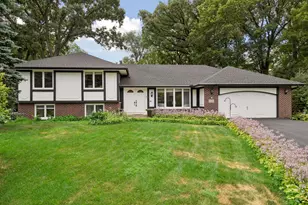 14886 Tealwood Ct, Eden Prairie, MN 55347 - Photo 3