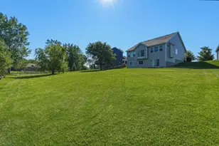 965 Aspen Cir, Watertown, MN 55388 - Photo 37