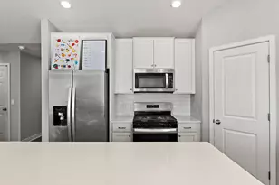 5124 Mustang Cir, Woodbury, MN 55129 - Photo 15