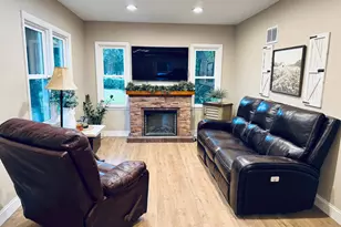 314 Colfax Ave NW, Renville, MN 56284 - Photo 5