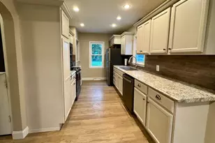 314 Colfax Ave NW, Renville, MN 56284 - Photo 11