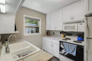 110282 Village Rd, Chaska, MN 55318 - Photo 5