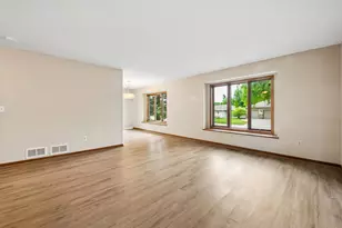 460 Oak Hill Rd, Chaska, MN 55318 - Photo 5