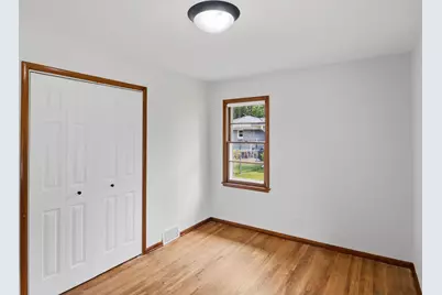 8701 Vincent Avenue S, Bloomington, MN 55431 - Photo 15