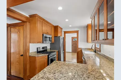 8701 Vincent Avenue S, Bloomington, MN 55431 - Photo 9