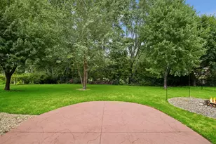 253 Teckla Ct, Lino Lakes, MN 55014 - Photo 9