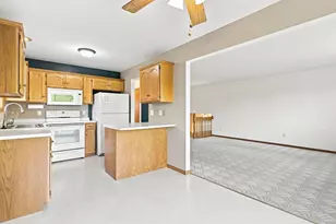 747 Louisiana St NW, Hutchinson, MN 55350 - Photo 5