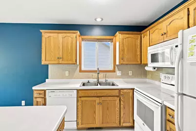 747 Louisiana Street NW, Hutchinson, MN 55350 - Photo 7