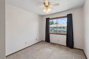 3915 Gershwin Ave N, Oakdale, MN 55128 - Photo 15