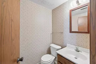 3915 Gershwin Ave N, Oakdale, MN 55128 - Photo 21