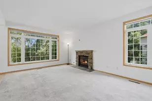 5546 Malibu Dr, Edina, MN 55436 - Photo 3
