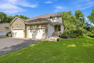 5546 Malibu Dr, Edina, MN 55436 - Photo 1