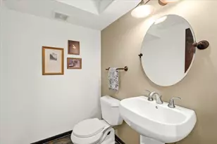 606 Carver Beach Rd, Chanhassen, MN 55317 - Photo 23