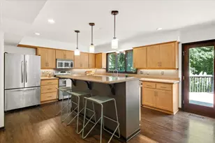 606 Carver Beach Rd, Chanhassen, MN 55317 - Photo 21