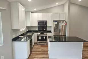 9625 Sheridan Ave N, Brooklyn Park, MN 55444 - Photo 5