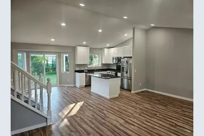9625 Sheridan Avenue N, Brooklyn Park, MN 55444 - Photo 3