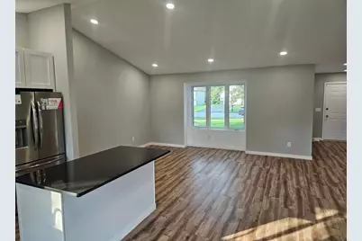 9625 Sheridan Avenue N, Brooklyn Park, MN 55444 - Photo 7