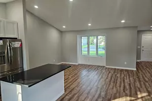9625 Sheridan Ave N, Brooklyn Park, MN 55444 - Photo 7