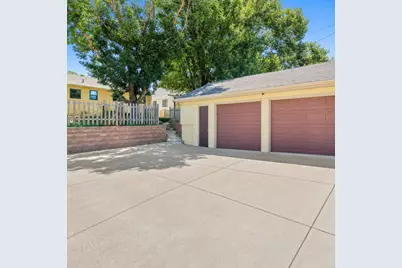 4313 Grimes Avenue N, Robbinsdale, MN 55422 - Photo 9