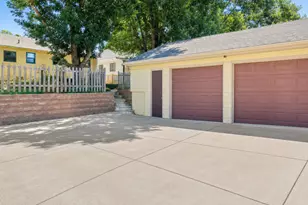 4313 Grimes Ave N, Robbinsdale, MN 55422 - Photo 9