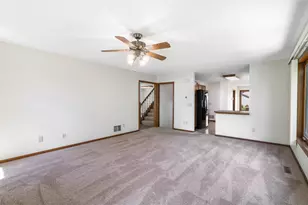 12930 Emmer Pl, Apple Valley, MN 55124 - Photo 7