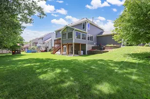 12930 Emmer Pl, Apple Valley, MN 55124 - Photo 37