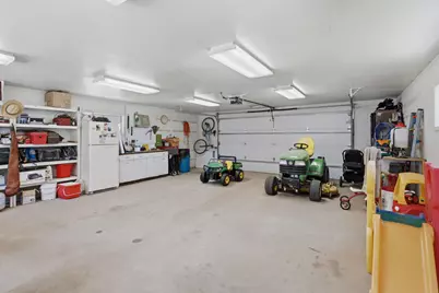 604 E Walnut Avenue, Olivia, MN 56277 - Photo 29