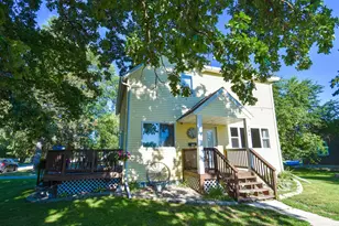 704 Tindolph Ave S, Thief River Falls, MN 56701 - Photo 1