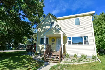 704 Tindolph Avenue S, Thief River Falls, MN 56701 - Photo 3