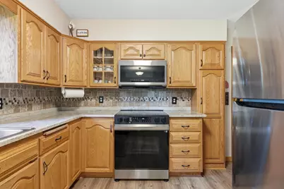 575 Prospect Court NE, Saint Cloud, MN 56304 - Photo 9