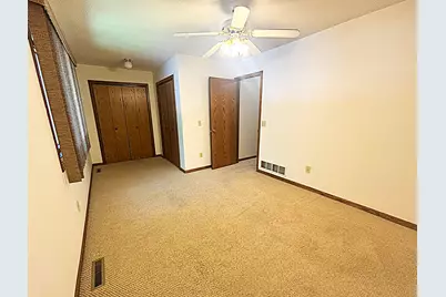 812 E Oak Street, Redwood Falls, MN 56283 - Photo 17