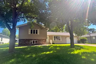 812 E Oak St, Redwood Falls, MN 56283 - Photo 23