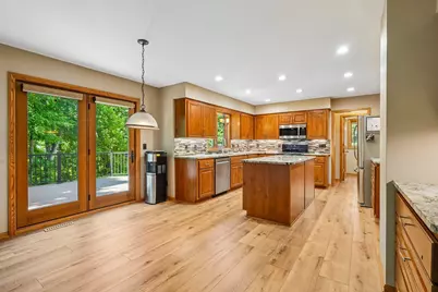 13710 61st Avenue N, Plymouth, MN 55446 - Photo 9