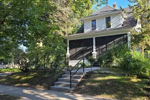 998 Margaret St, Saint Paul, MN 55106 - Photo 1