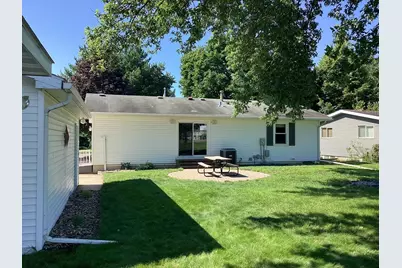 1302 19th Avenue SW, Austin, MN 55912 - Photo 5