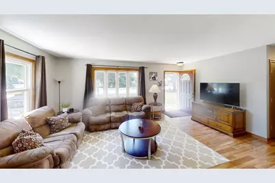 1302 19th Avenue SW, Austin, MN 55912 - Photo 9