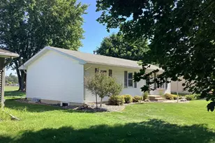 1302 19th Ave SW, Austin, MN 55912 - Photo 3