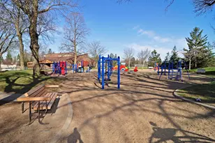 318 E 44th St, Minneapolis, MN 55409 - Photo 33