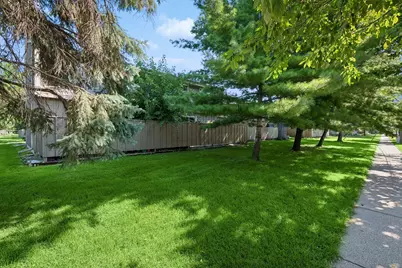 318 E 44th Street, Minneapolis, MN 55409 - Photo 27