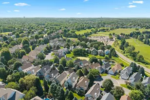 10154 Country Club Curve, Woodbury, MN 55129 - Photo 21