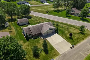 627 5th St NW, Richmond, MN 56368 - Photo 1