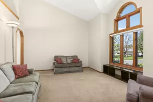 11525 Pondview Ct, Champlin, MN 55316 - Photo 5