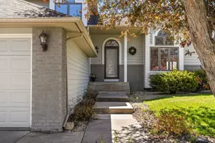 11525 Pondview Ct, Champlin, MN 55316 - Photo 3