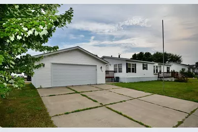 805 2nd Street NE #805, Milaca, MN 56353 - Photo 1