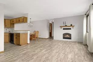 7580 13th St N, Oakdale, MN 55128 - Photo 3