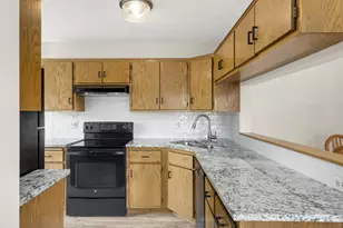 7580 13th St N, Oakdale, MN 55128 - Photo 5