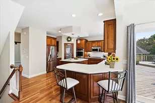 6690 Brenden Ct, Chanhassen, MN 55317 - Photo 9