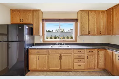 1027 Sioux Avenue, Fairmont, MN 56031 - Photo 15