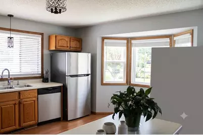 2401 Hazelwood Street, Maplewood, MN 55109 - Photo 5