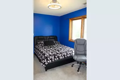 2401 Hazelwood Street, Maplewood, MN 55109 - Photo 15